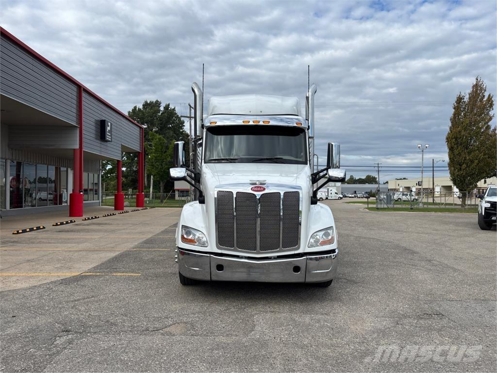 Peterbilt 579 Andere Fahrzeuge