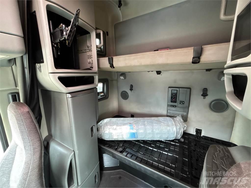 Volvo VN760 Sattelzugmaschinen