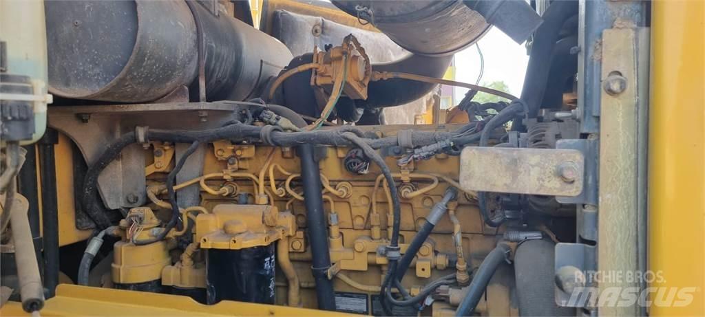 Bell L2106E Radlader