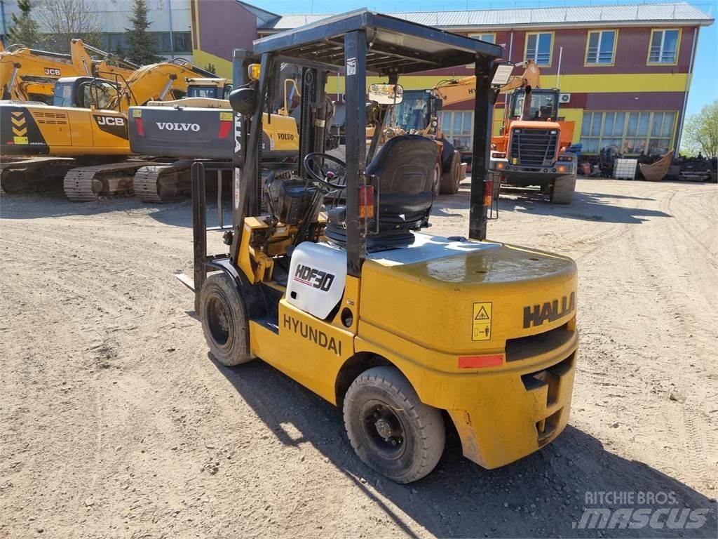 Hyundai Halla HDF30 Dieselstapler
