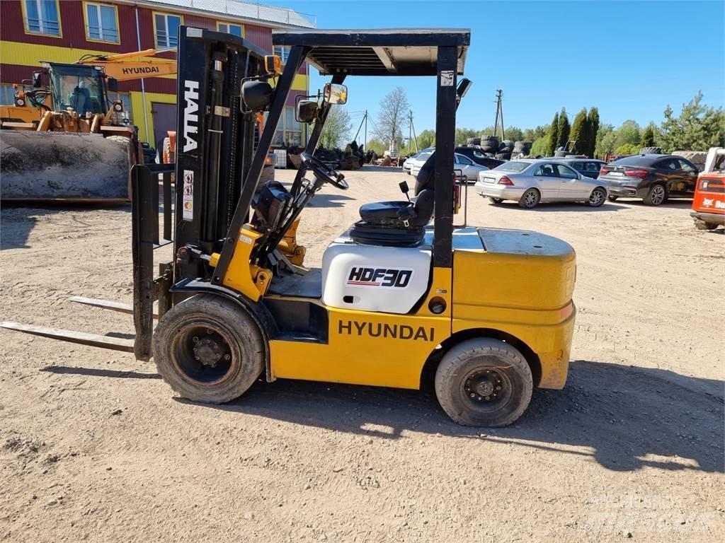 Hyundai Halla HDF30 Dieselstapler