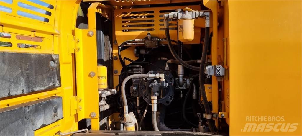 JCB JS220LC Plus + Raupenbagger