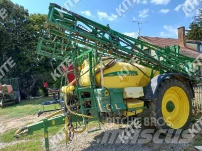 John Deere 732 Anhängespritzen