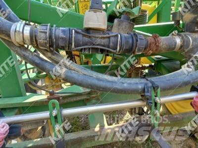 John Deere 732 Anhängespritzen