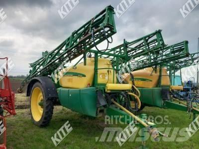John Deere 732 Anhängespritzen