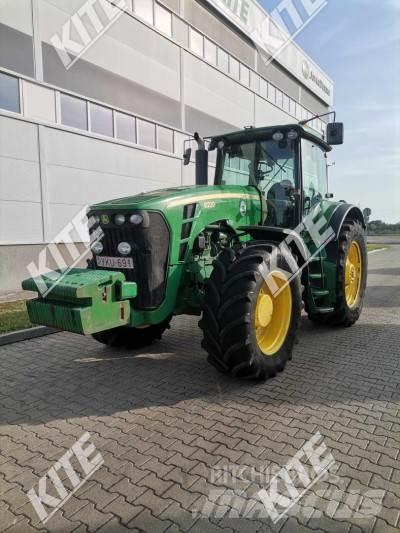 John Deere 8230 Traktoren