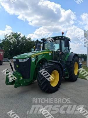 John Deere 8270R Traktoren