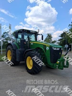John Deere 8270R Traktoren