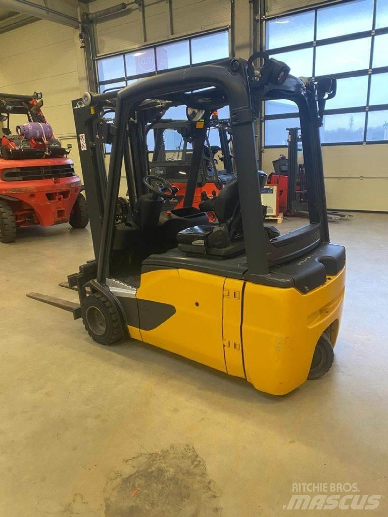 Linde E 18 L-02 Elektrostapler