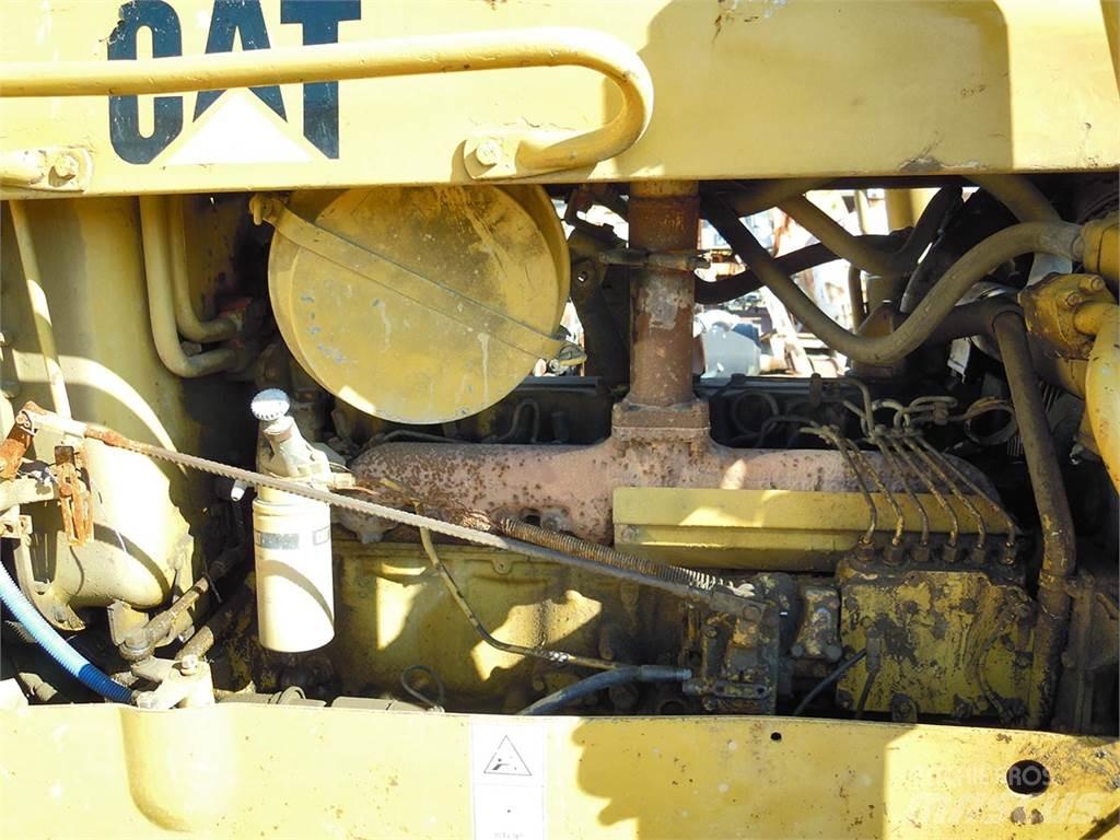 CAT D5B Bulldozer