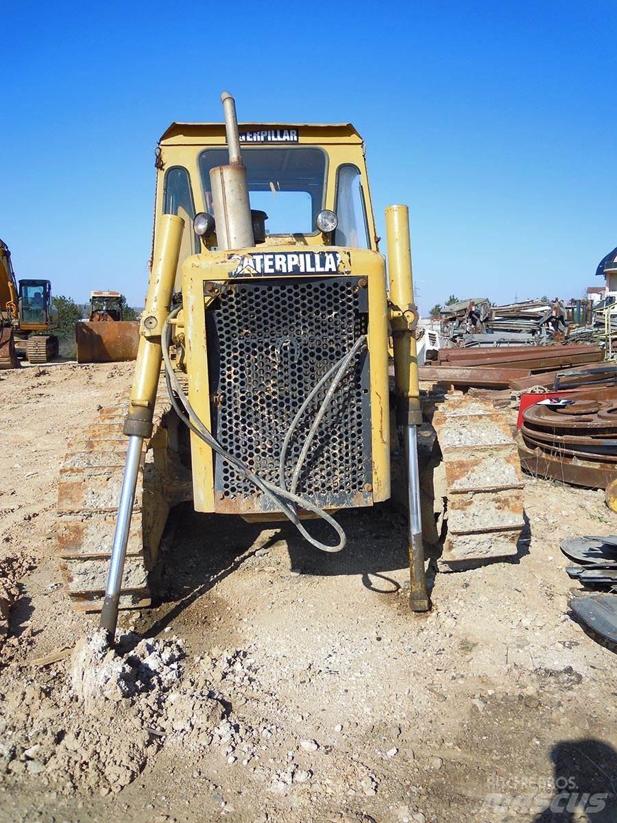 CAT D5B Bulldozer