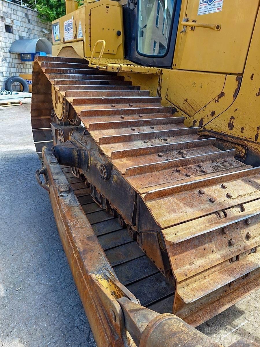 CAT D6T Bulldozer