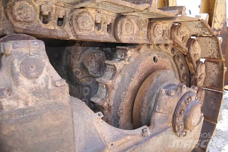 CAT D9H Bulldozer