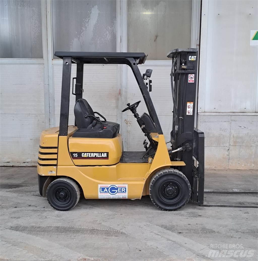 CAT DP15 Dieselstapler