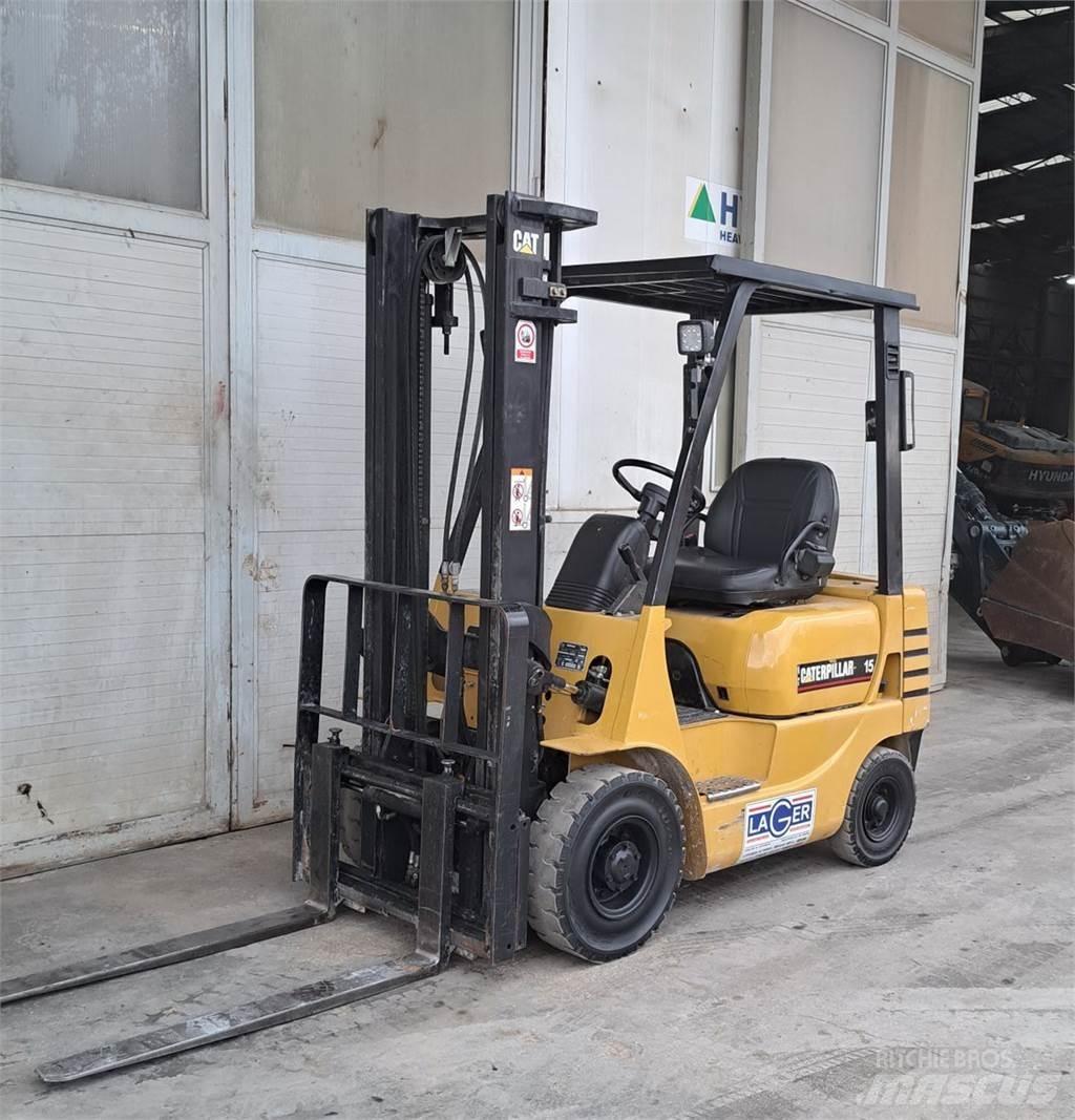 CAT DP15 Dieselstapler