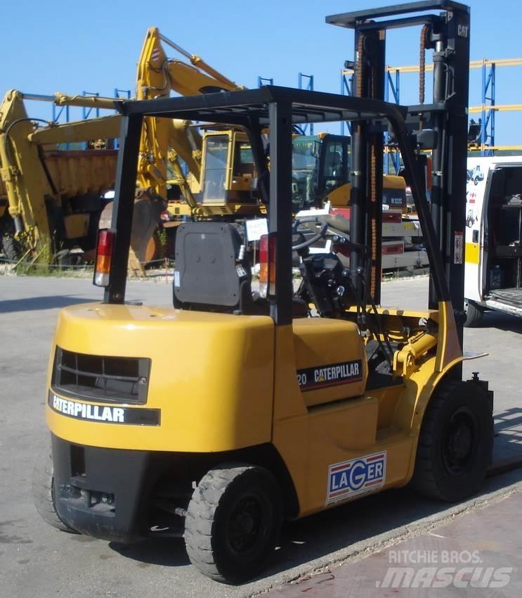 CAT DP20 Dieselstapler