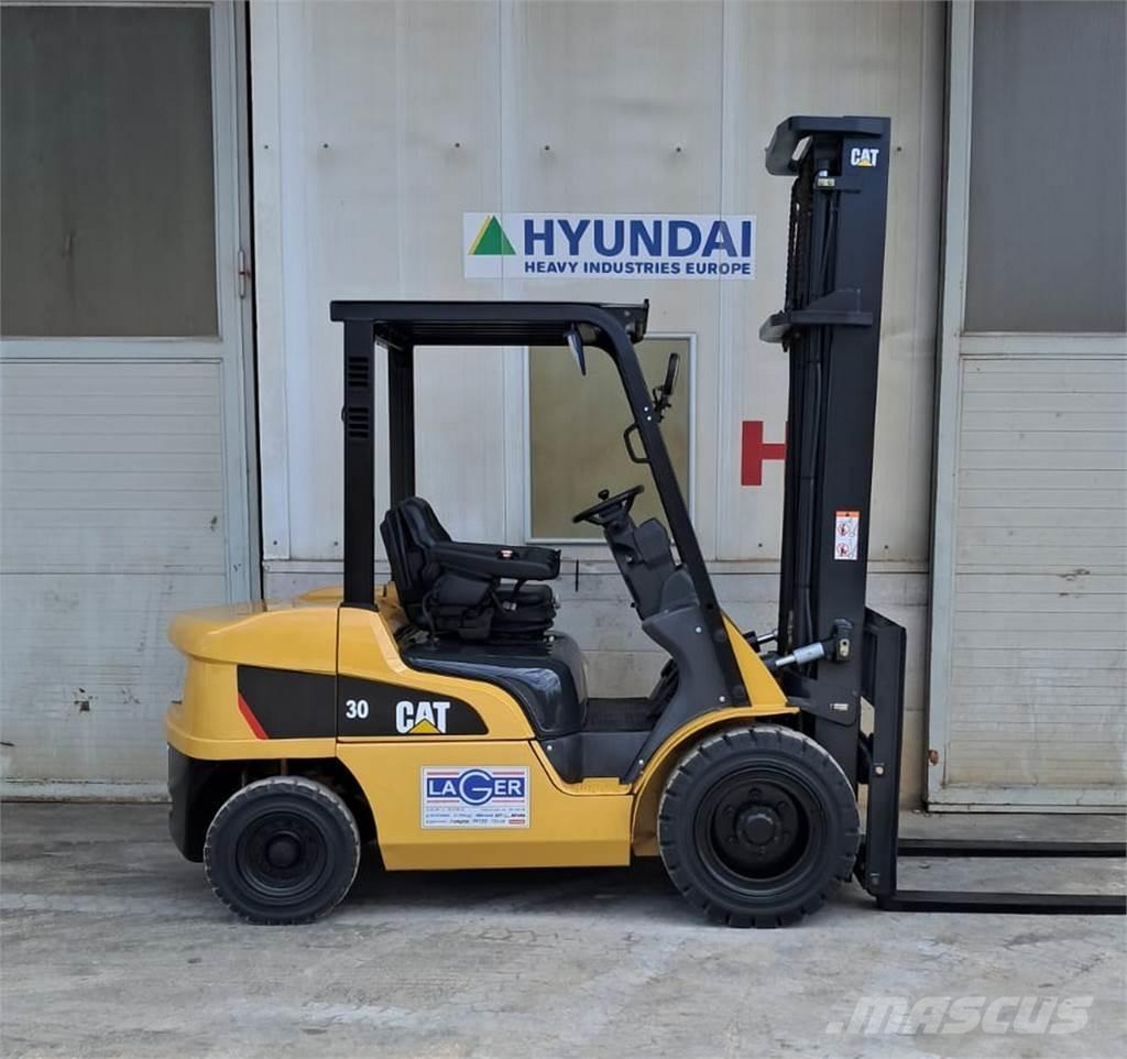 CAT DP30NT Dieselstapler