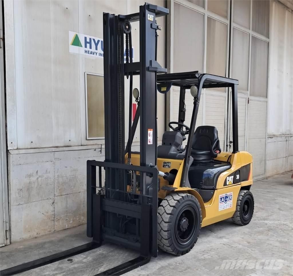CAT DP30NT Dieselstapler