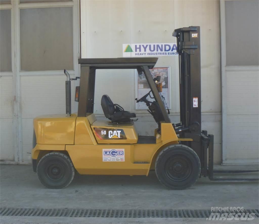 CAT DP50K Dieselstapler