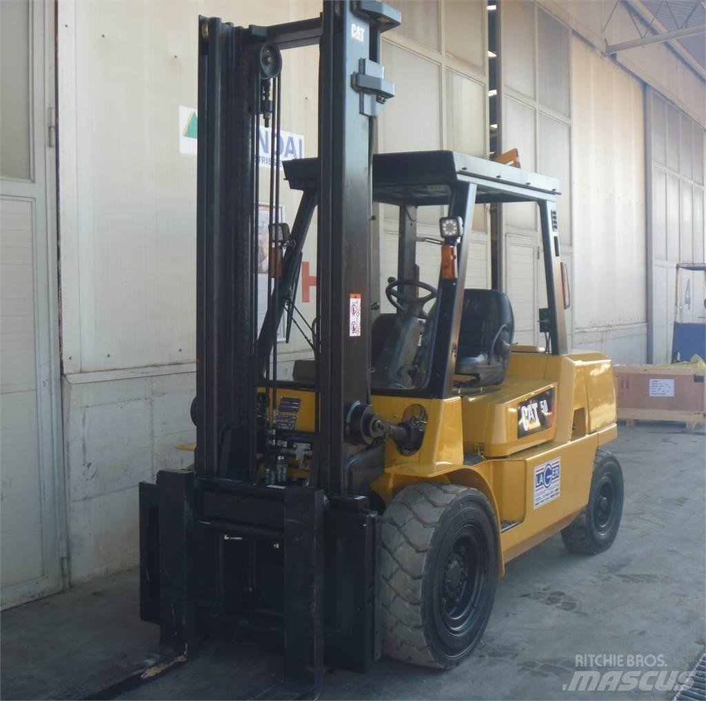 CAT DP50K Dieselstapler