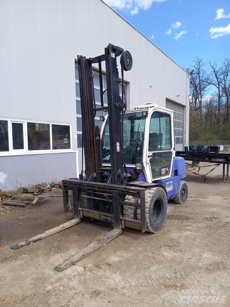 CAT DP50K 2 Dieselstapler