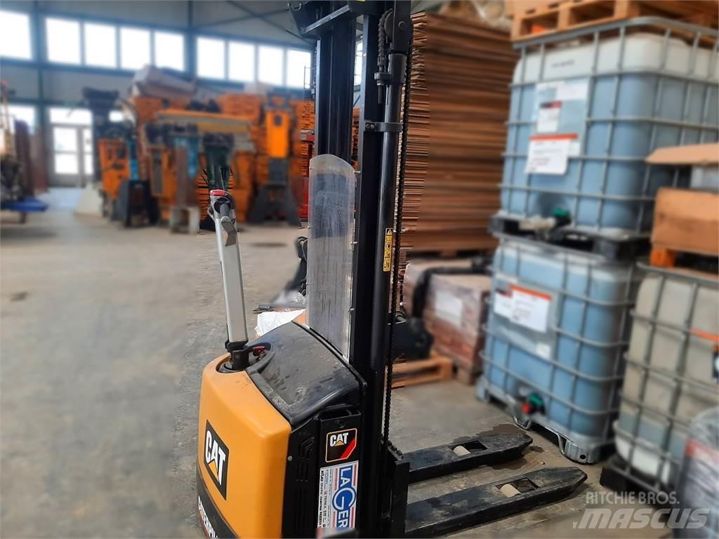 CAT NSP12N Niedergabelstapler