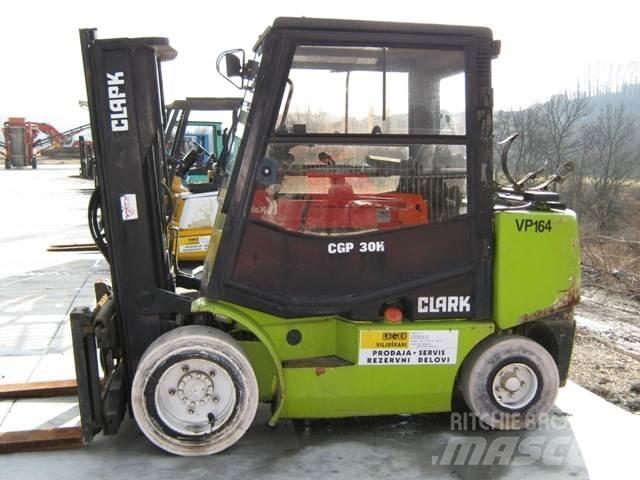 Clark CGP30 Gasstapler
