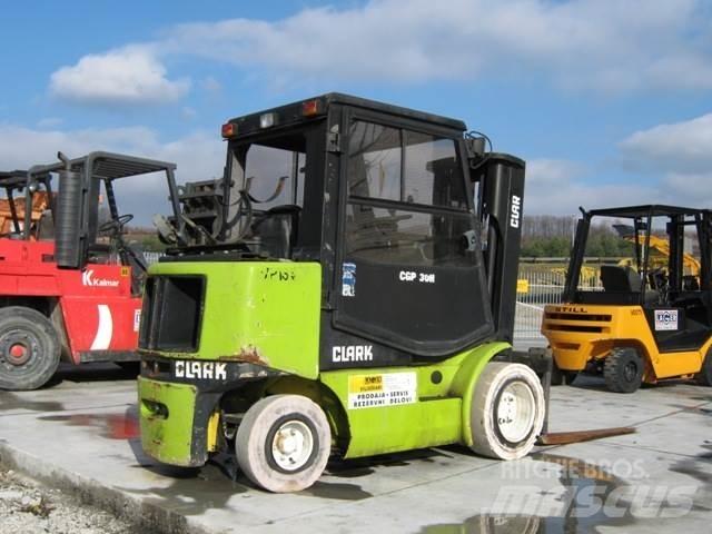 Clark CGP30 Gasstapler