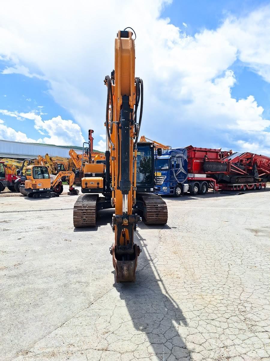 Hyundai HX220L Raupenbagger