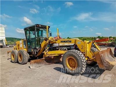 Komatsu GD655-3A Grader