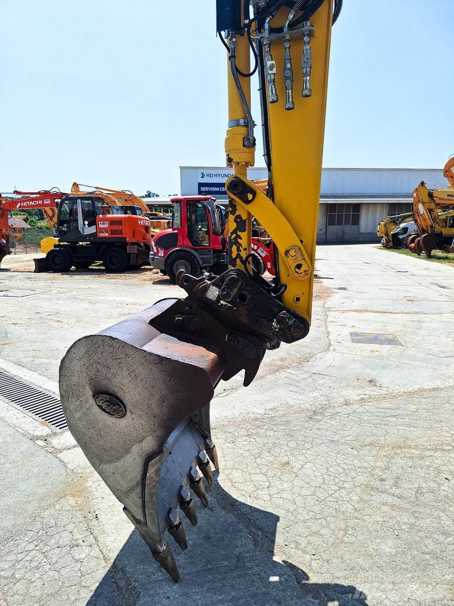 Komatsu PW118MR-8 Mobilbagger