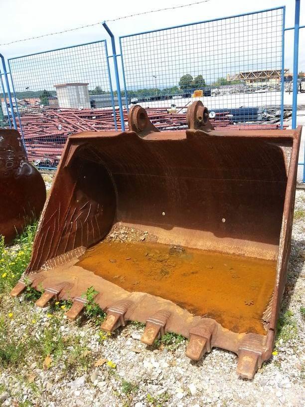 KORPA / BUCKET 1350mm Sonstige Baumaschinen