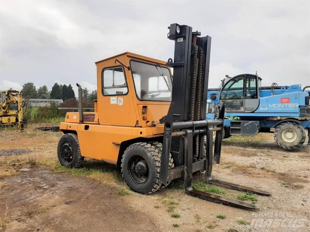 Litostroj V8 Dieselstapler