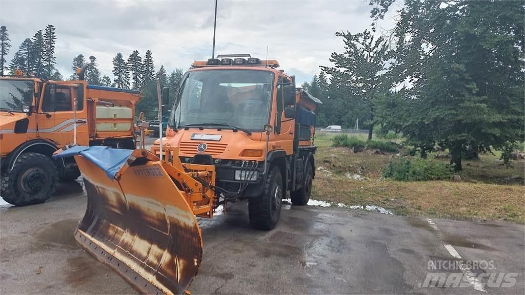 Mercedes-Benz Unimog U400 Kommunal-Sonderfahrzeuge