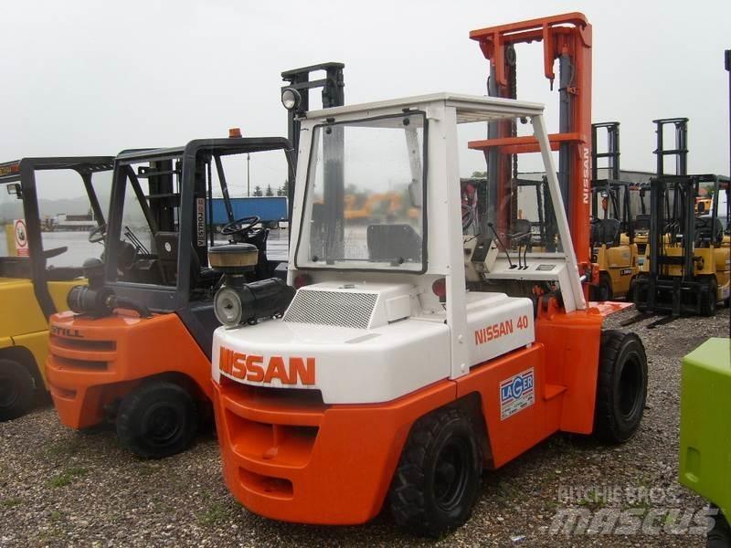 Nissan 40 Dieselstapler