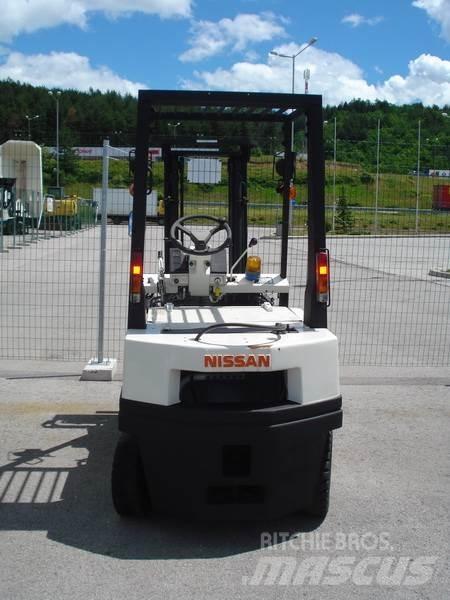 Nissan H01A15 Gasstapler