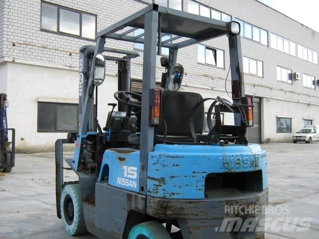Nissan NJ01A15 Gasstapler