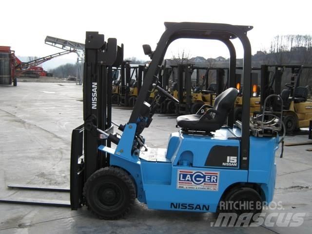 Nissan PJ01A15 Gasstapler