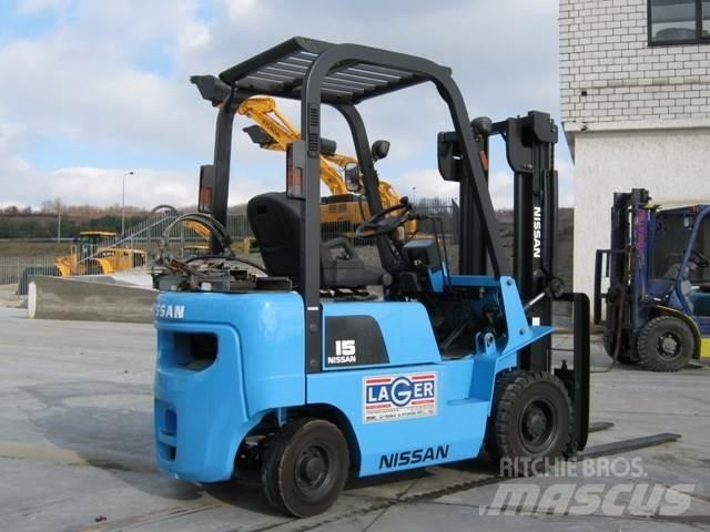 Nissan PJ01A15 Gasstapler