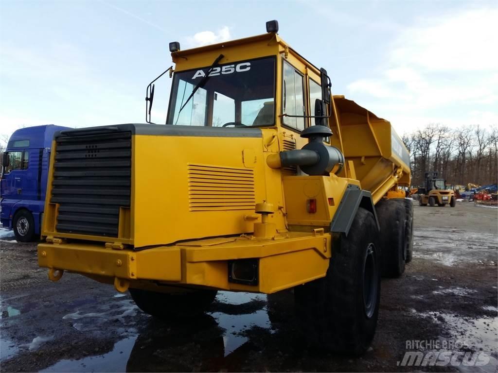 Volvo A25 Dumper - Knickgelenk