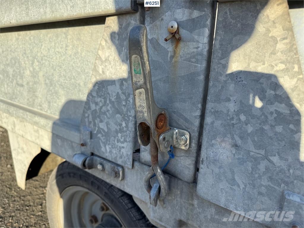 Bateson PL Leichtauflieger