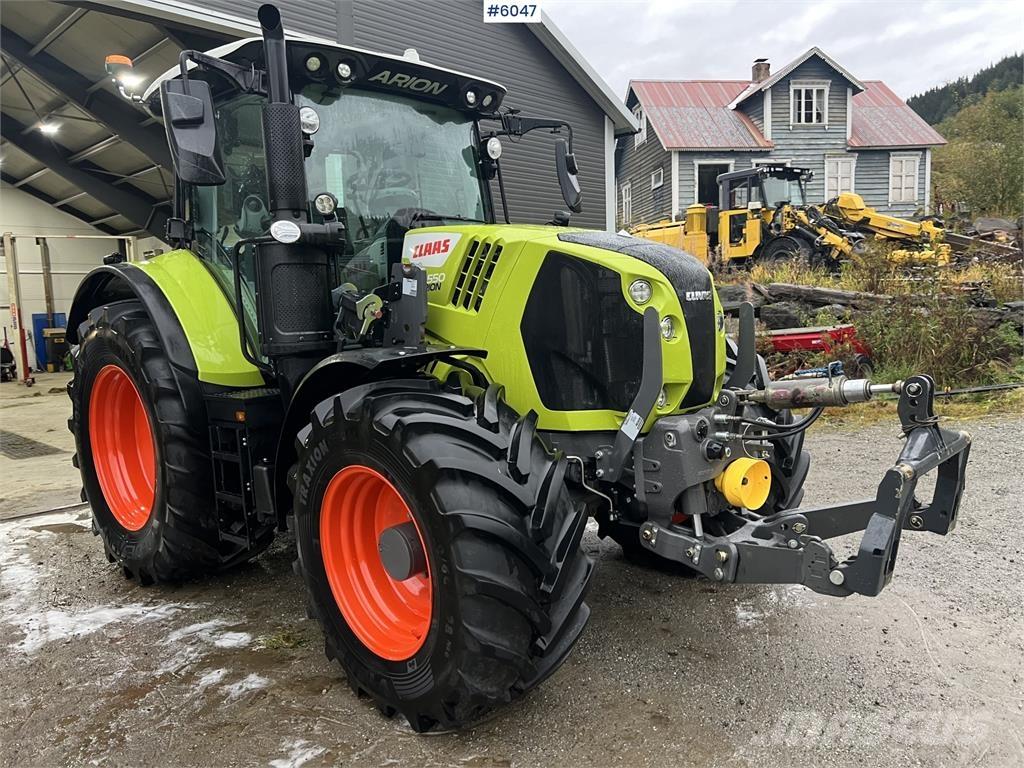 CLAAS 550 Traktoren