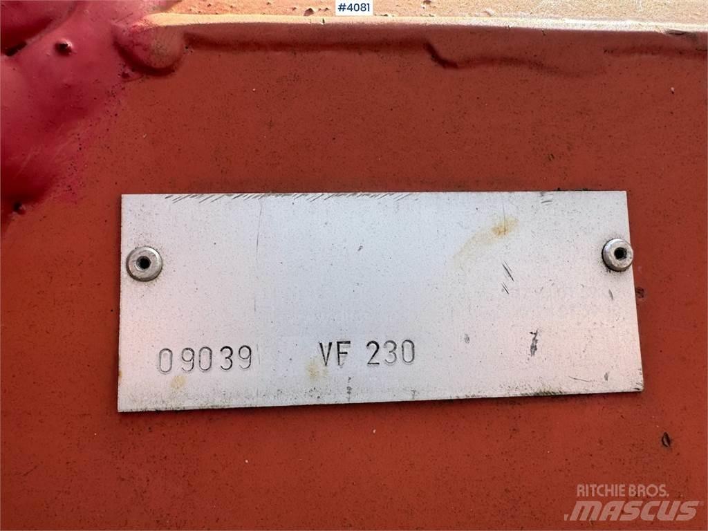 Duun VF 230 Schneeschilde und -pflüge
