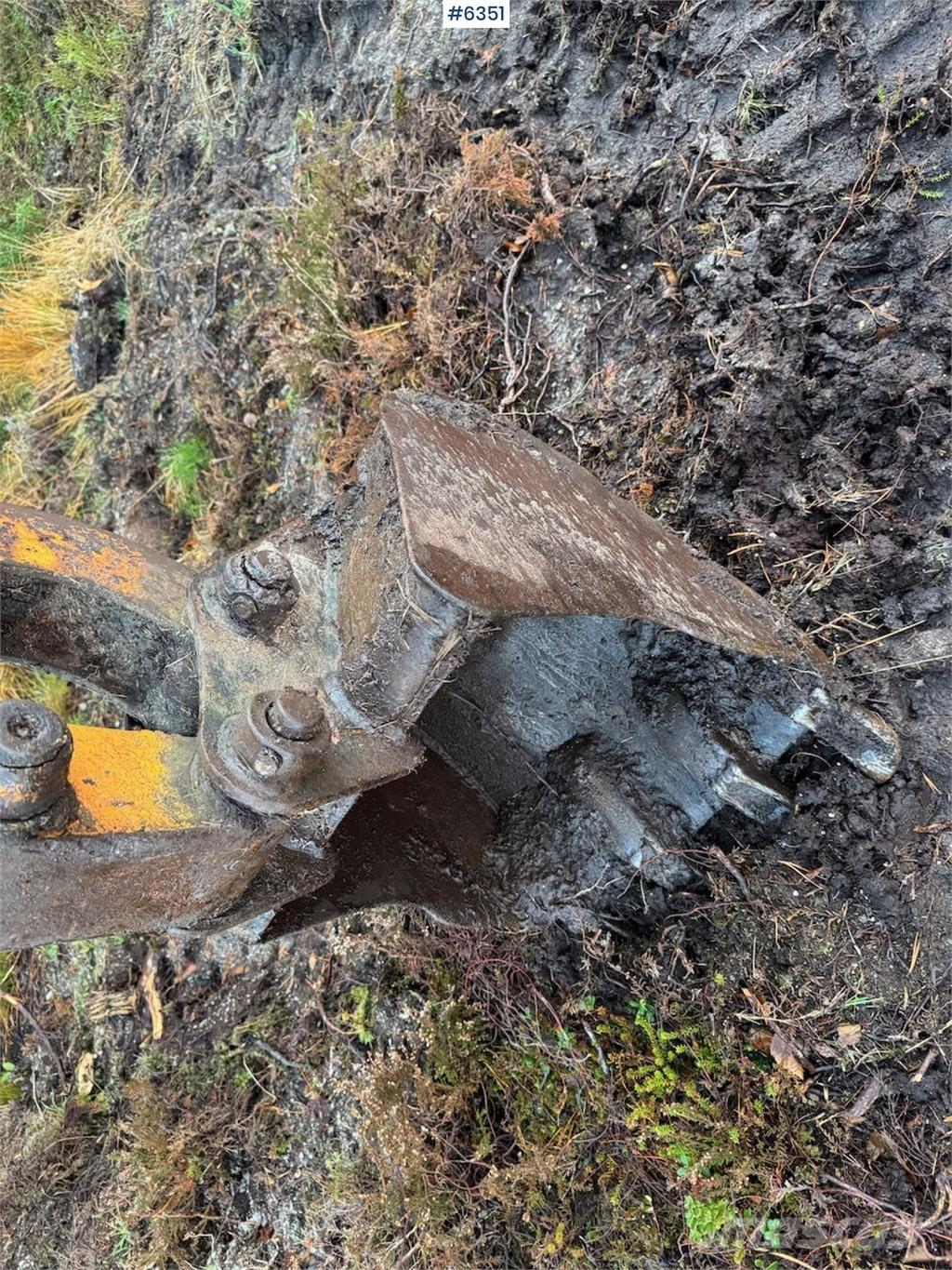 Hanix N 260-2 Raupenbagger