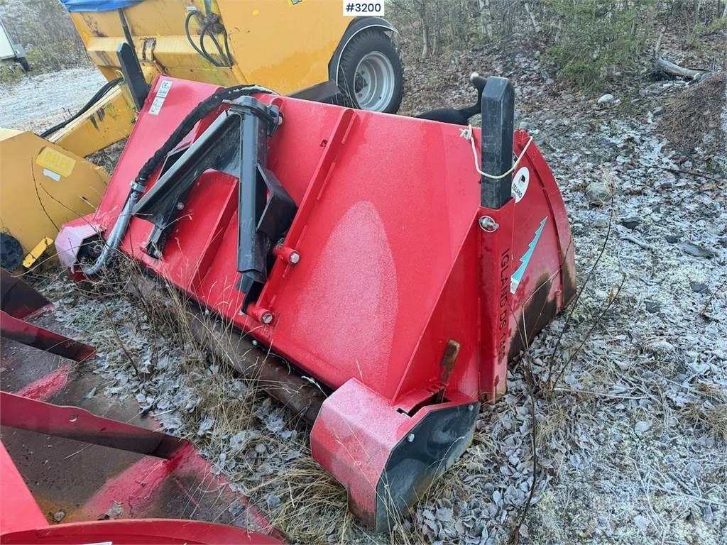 Igland DS 1400 Schneeschilde und -pflüge