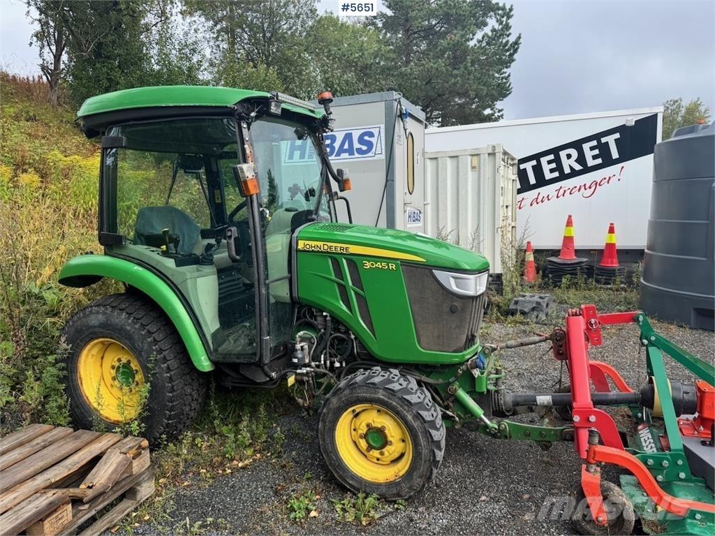 John Deere 3045R Traktoren