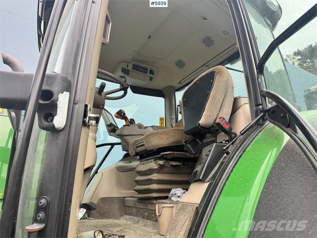 John Deere 6215R Traktoren