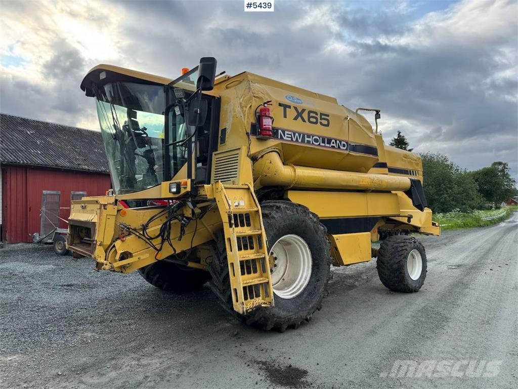 New Holland TX65 Mähdrescher