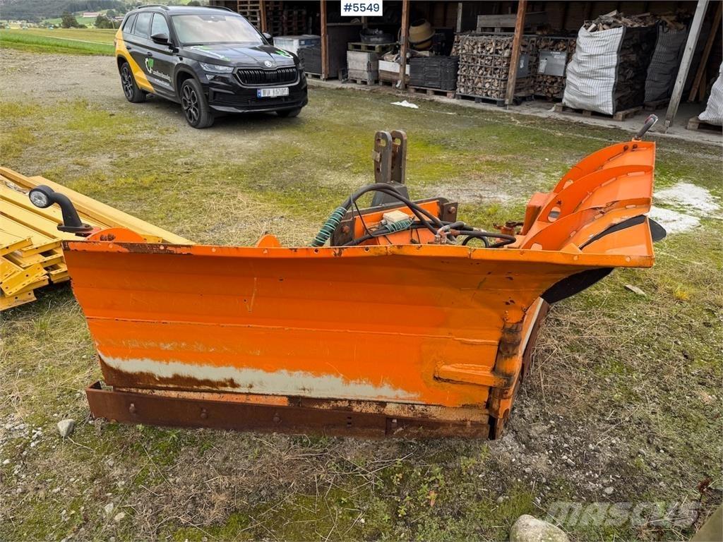 Padagas SSVL 32 Schneeschilde und -pflüge