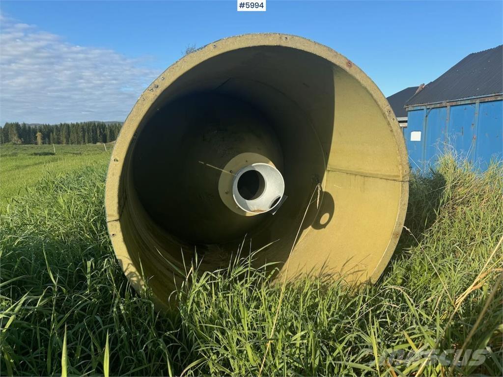  Silo Ca. 25 kubikk Sonstiges Traktorzubehör